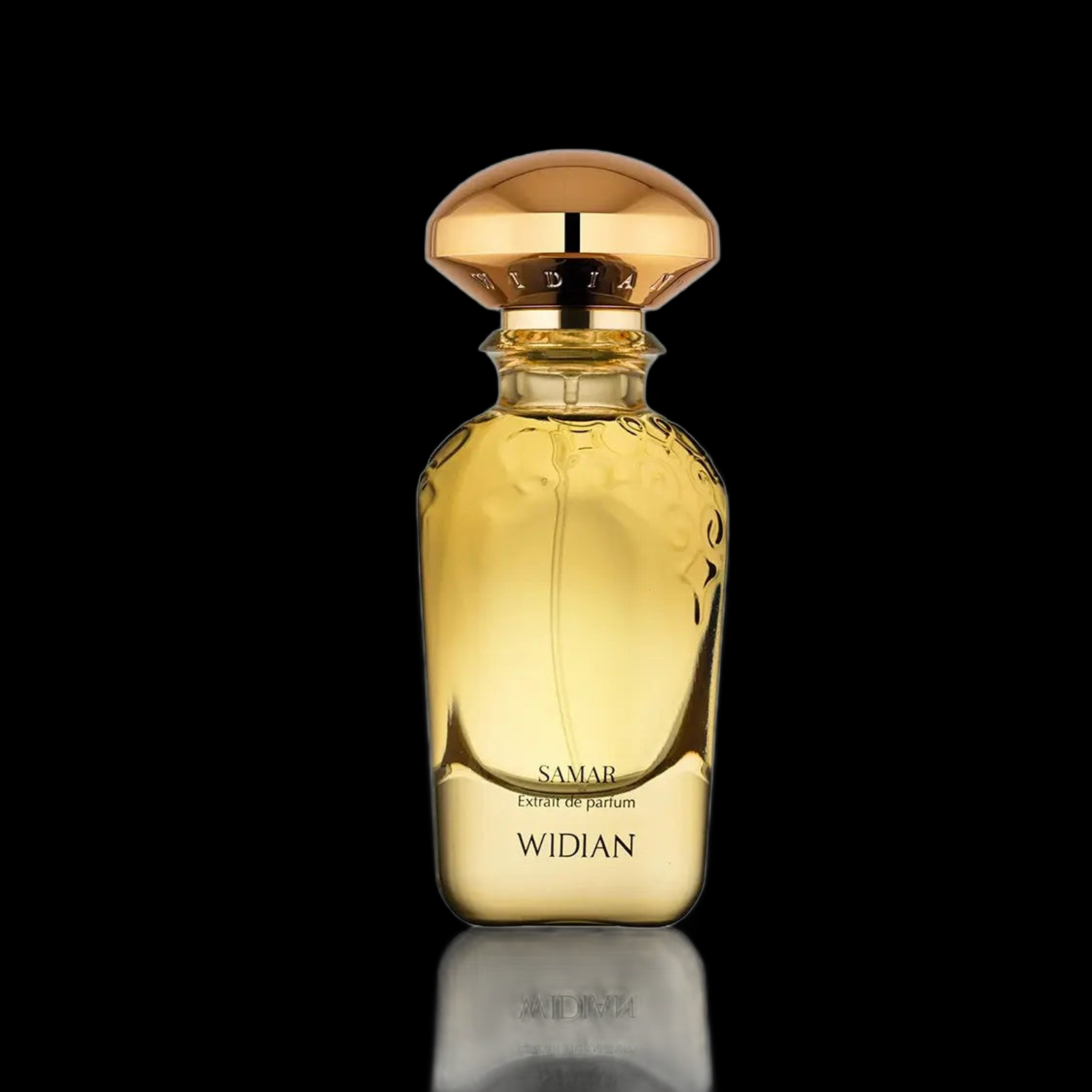 Flacone di Samar Gold Collection - Extrait de Parfum unisex su sfondo elegante con luce dorata